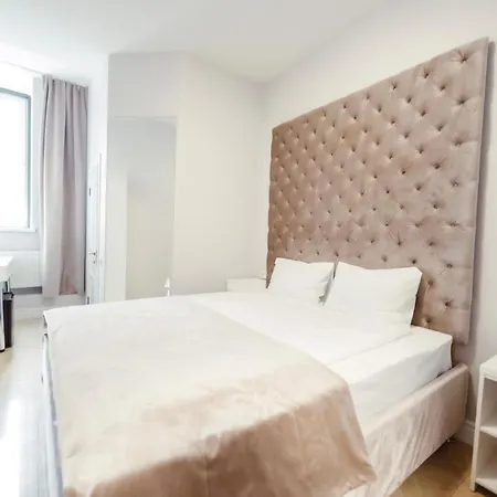 De Paris Hotell